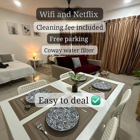 קואלה סלאנגור Alami Homestay Trefoil מראה חיצוני תמונה