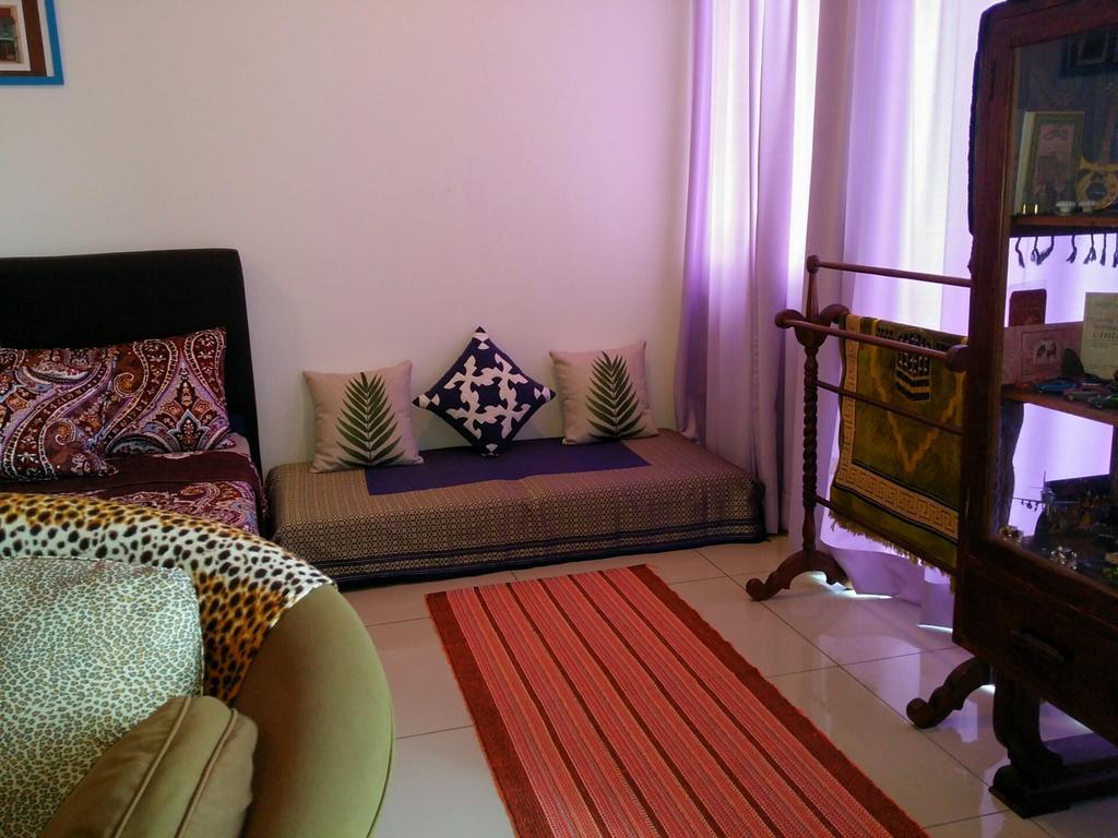 קואלה סלאנגור Alami Homestay Trefoil מראה חיצוני תמונה