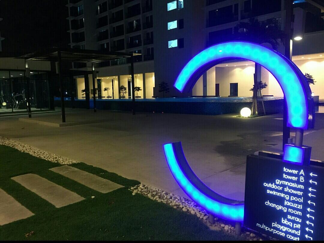 קואלה סלאנגור Alami Homestay Trefoil מראה חיצוני תמונה