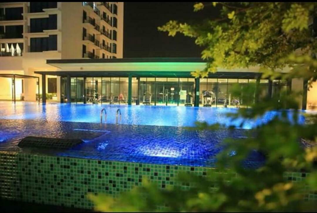 קואלה סלאנגור Alami Homestay Trefoil מראה חיצוני תמונה