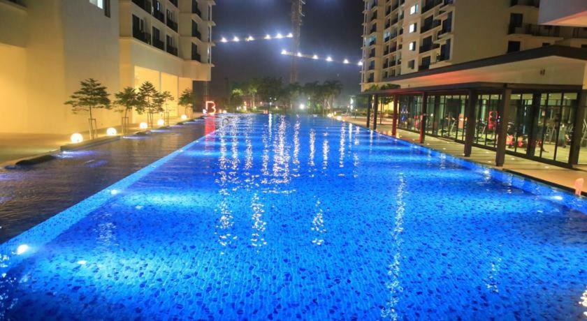 קואלה סלאנגור Alami Homestay Trefoil מראה חיצוני תמונה